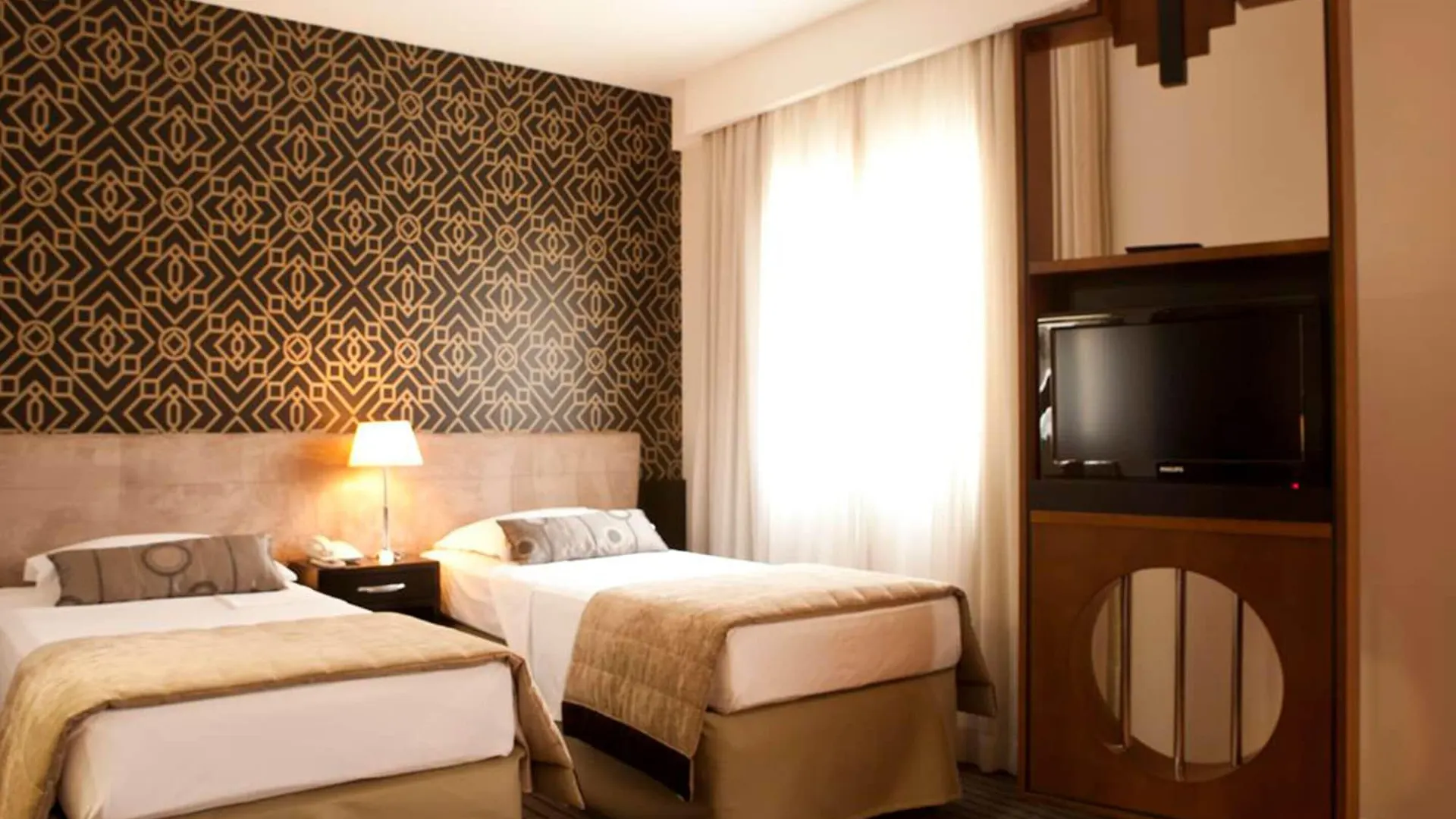 Estanplaza Funchal Faria Lima Hotel São Paulo 4*,